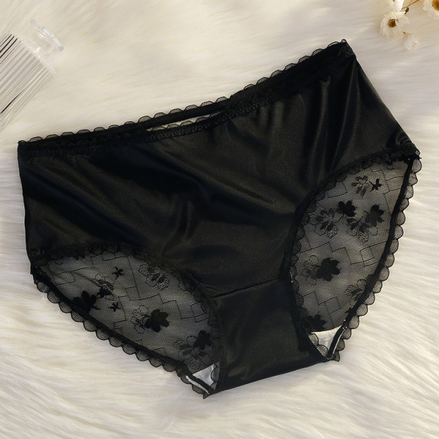 A005-桑底襠裸感透氣無痕蕾絲綢緞拼接內褲  $188