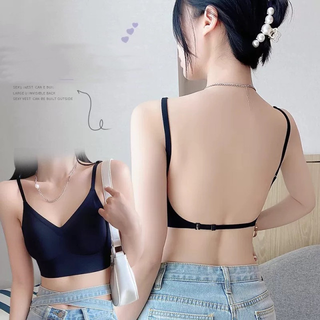 E004-清涼感大U多穿美背小細帶深V集中內衣 $388